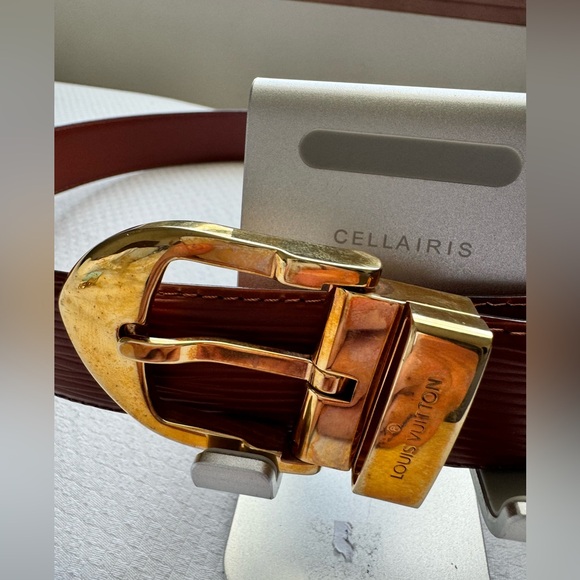 Firm price🔥LV womens Belt (110 or 44 size) - Picture 3 of 17